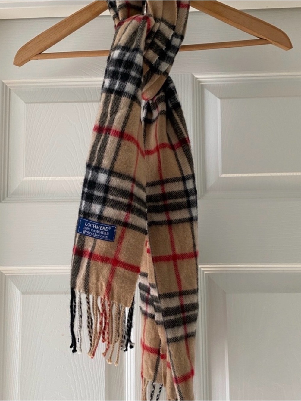 Lochmere Classic Plaid Cashmere-Blend Scarf in Tan/Black/Red